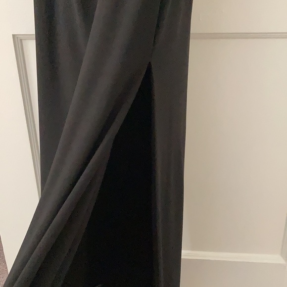 Ralph Lauren column gown with beaded neckline - Picture 8 of 11